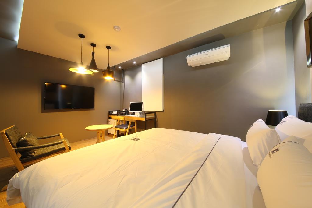 Avenue Hotel Чонджу Экстерьер фото