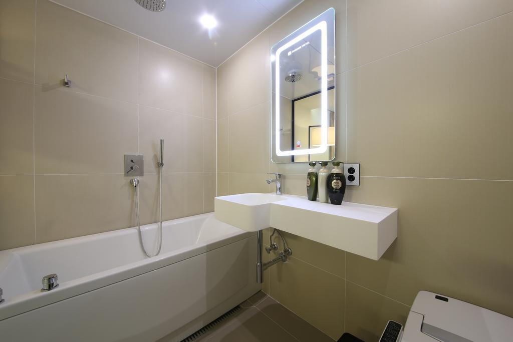Avenue Hotel Чонджу Экстерьер фото