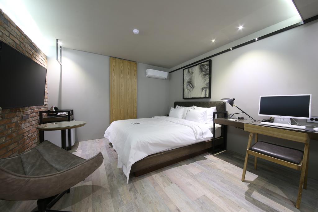 Avenue Hotel Чонджу Экстерьер фото