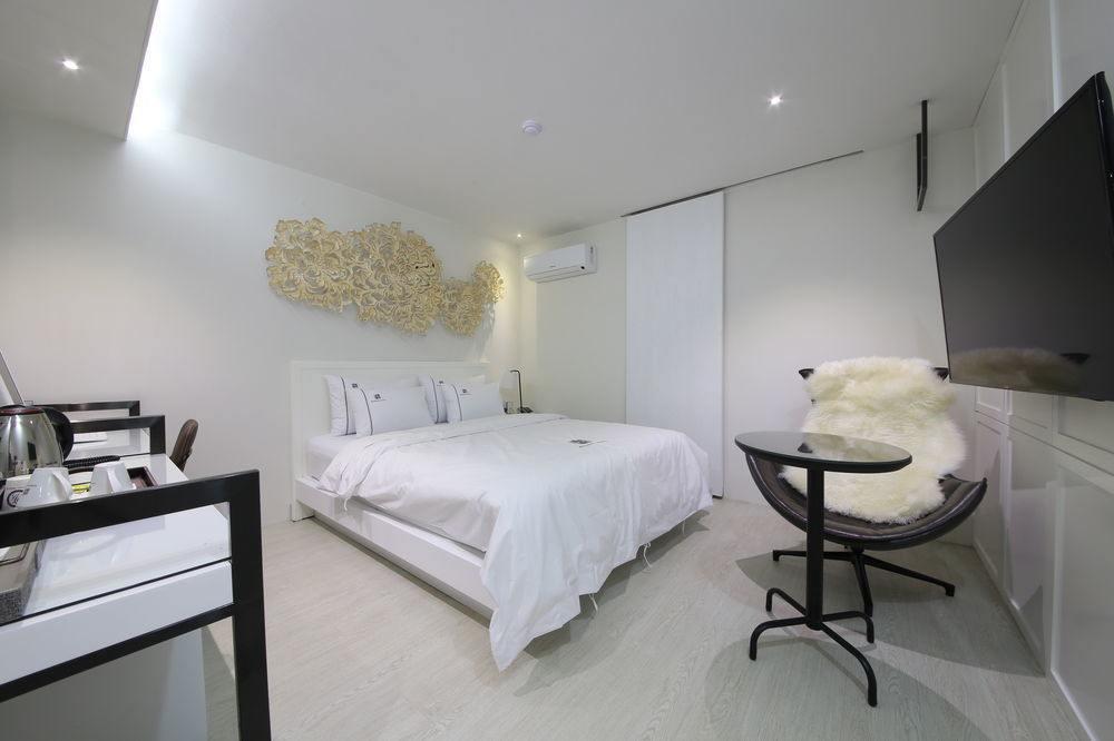 Avenue Hotel Чонджу Экстерьер фото